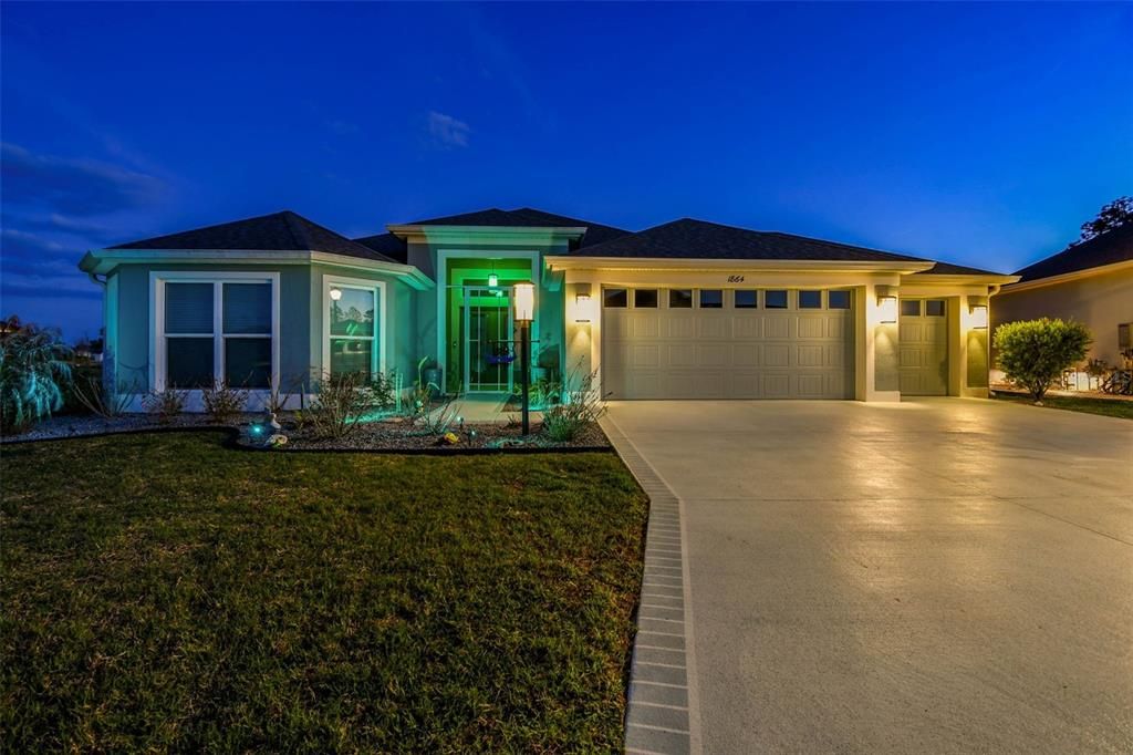 En Venta: $1,250,000 (4 camas, 2 baños, 2555 Pies cuadrados)