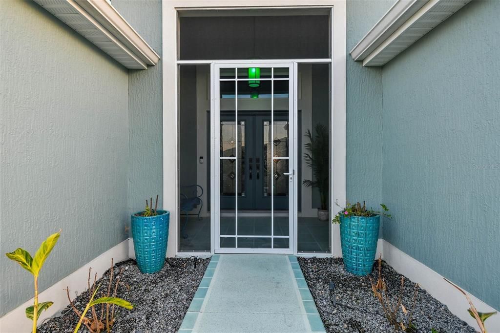 En Venta: $1,250,000 (4 camas, 2 baños, 2555 Pies cuadrados)