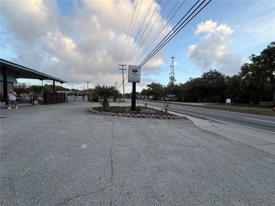 На продажу: $525,000 (0 спален, 0 ванн, 1325 Квадратных фут)