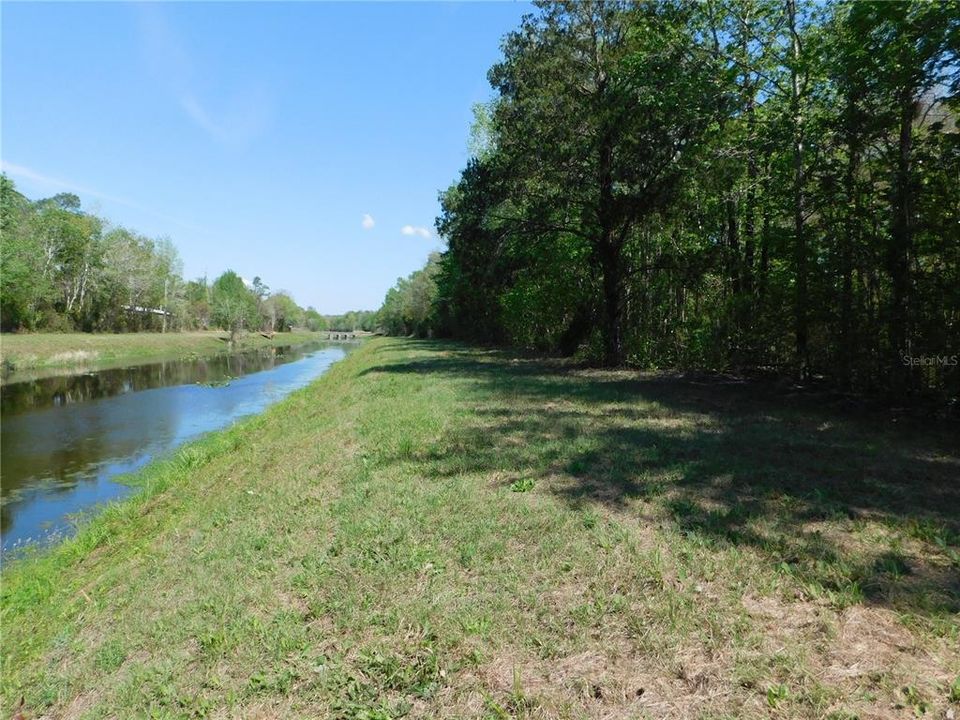 En Venta: $54,900 (1.51 acres)