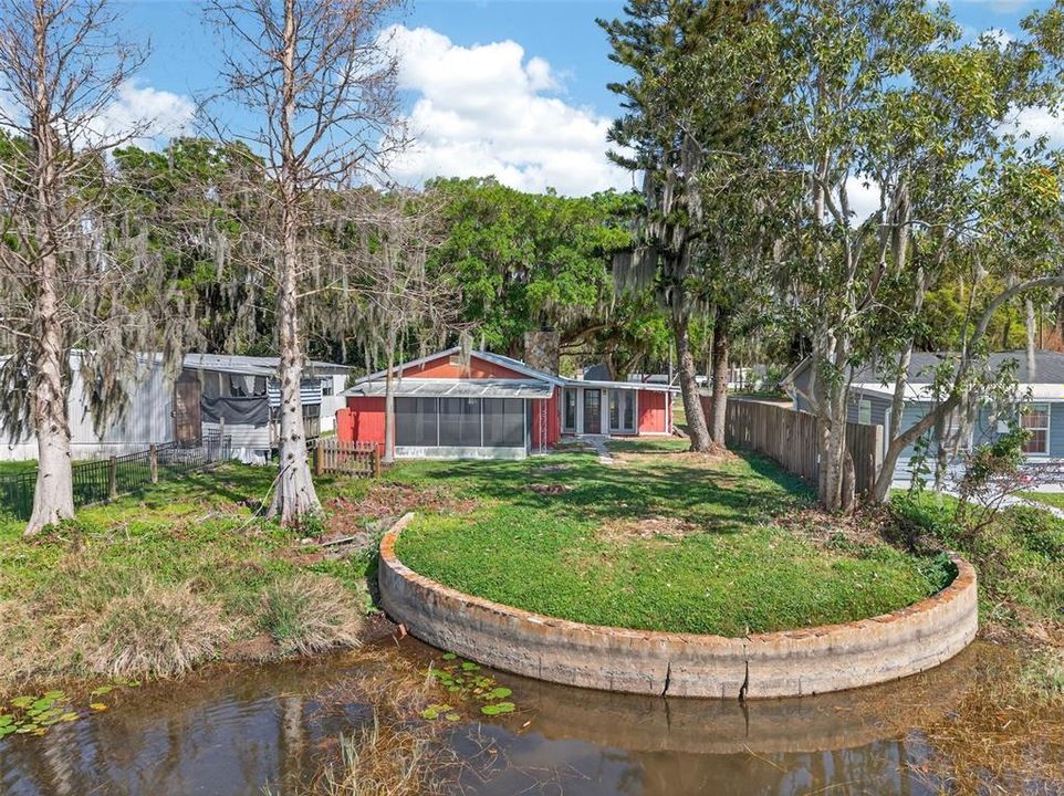 For Sale: $154,500 (2 beds, 1 baths, 960 Square Feet)
