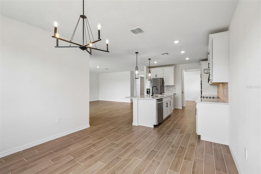 Active With Contract: $435,740 (4 beds, 3 baths, 2793 Square Feet)