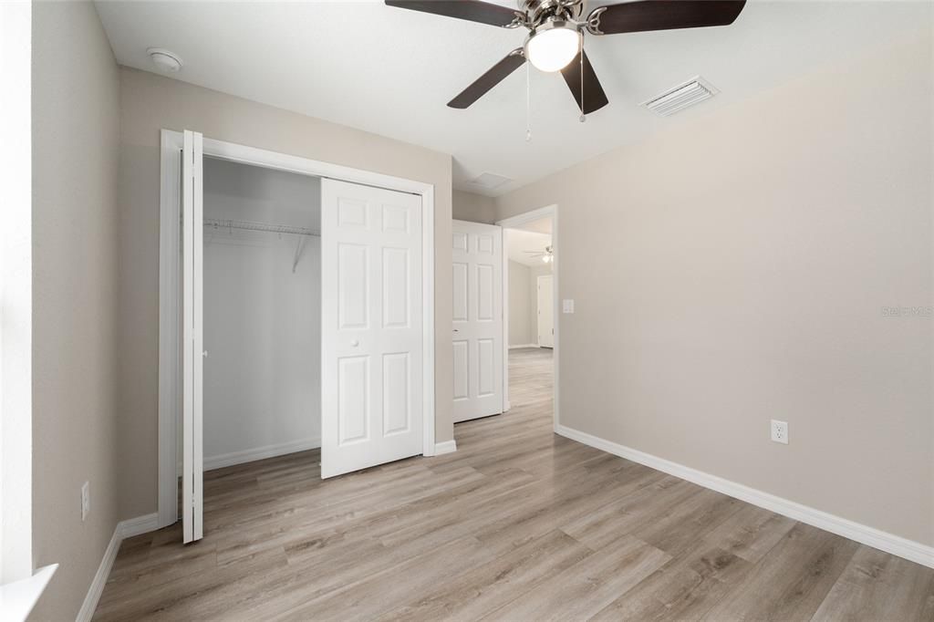 Activo con contrato: $268,900 (3 camas, 2 baños, 1400 Pies cuadrados)