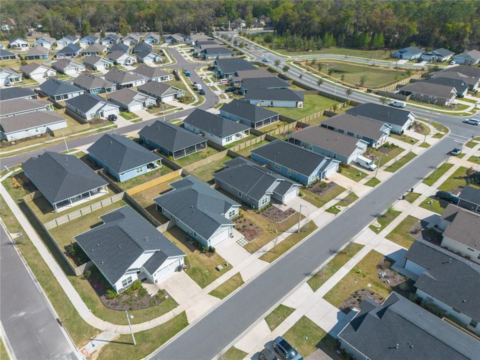 Activo con contrato: $410,000 (3 camas, 2 baños, 1695 Pies cuadrados)