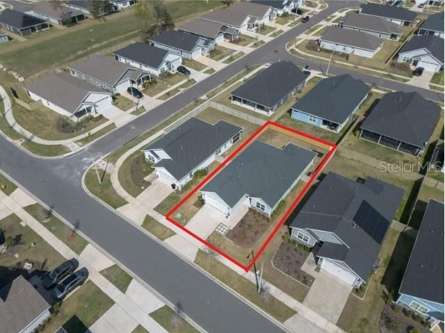 Activo con contrato: $410,000 (3 camas, 2 baños, 1695 Pies cuadrados)