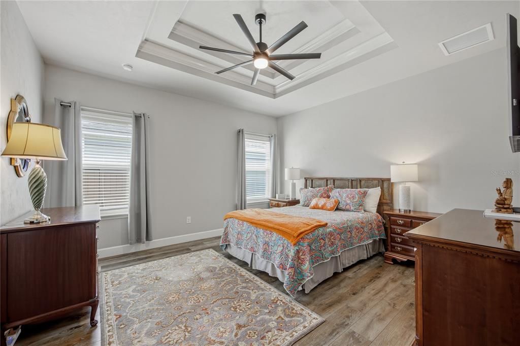 Activo con contrato: $410,000 (3 camas, 2 baños, 1695 Pies cuadrados)