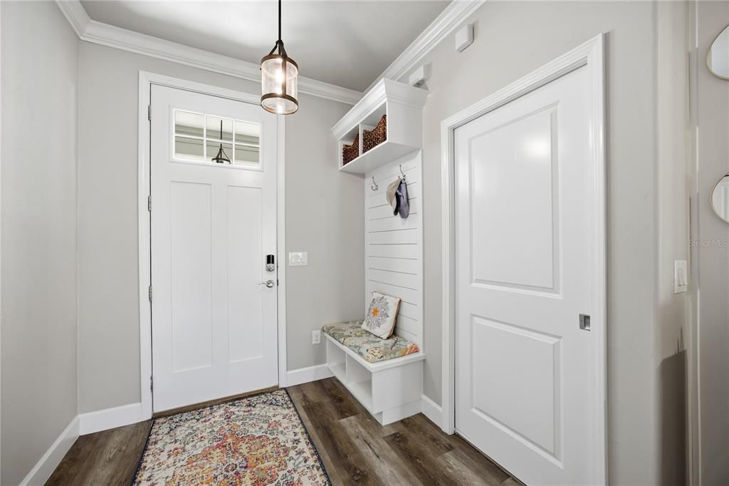 Activo con contrato: $410,000 (3 camas, 2 baños, 1695 Pies cuadrados)