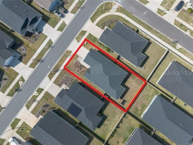 Activo con contrato: $410,000 (3 camas, 2 baños, 1695 Pies cuadrados)