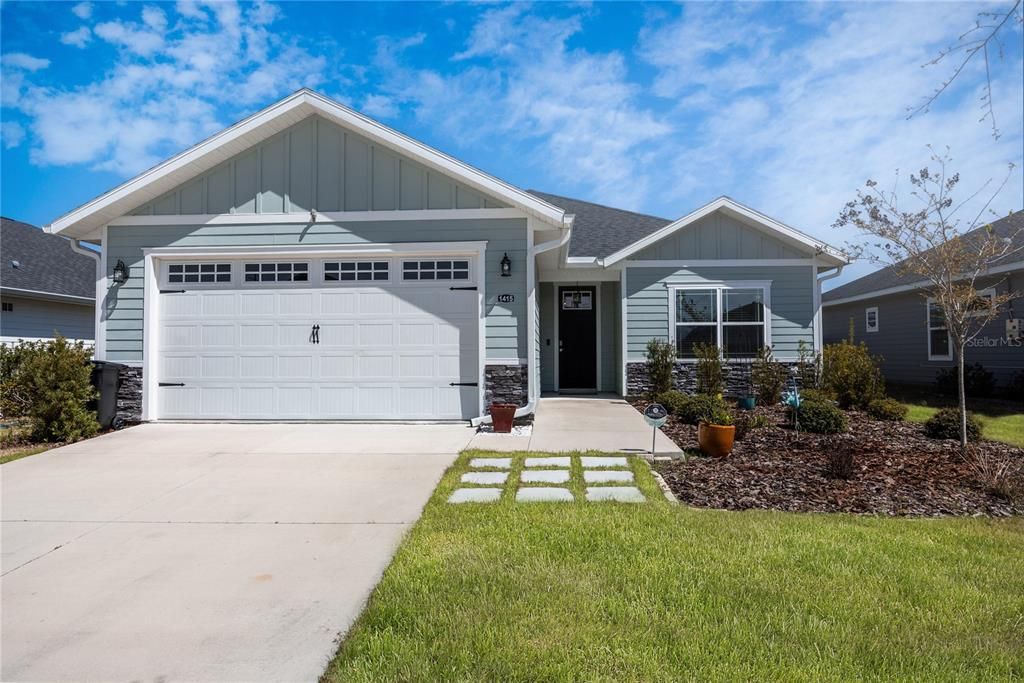 Activo con contrato: $410,000 (3 camas, 2 baños, 1695 Pies cuadrados)