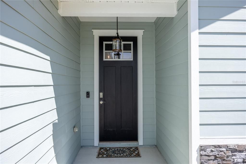 Activo con contrato: $410,000 (3 camas, 2 baños, 1695 Pies cuadrados)