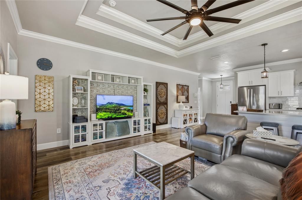 Activo con contrato: $410,000 (3 camas, 2 baños, 1695 Pies cuadrados)