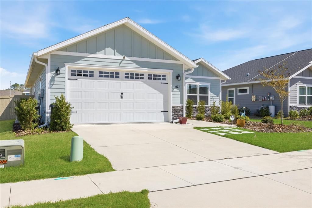 Activo con contrato: $410,000 (3 camas, 2 baños, 1695 Pies cuadrados)