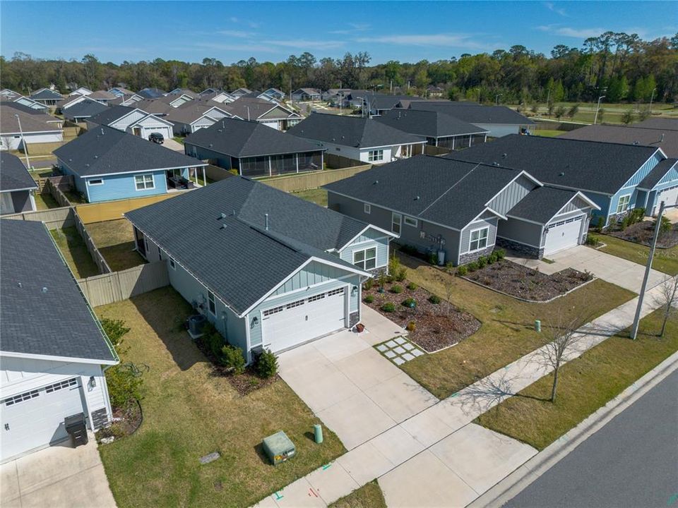 Activo con contrato: $410,000 (3 camas, 2 baños, 1695 Pies cuadrados)