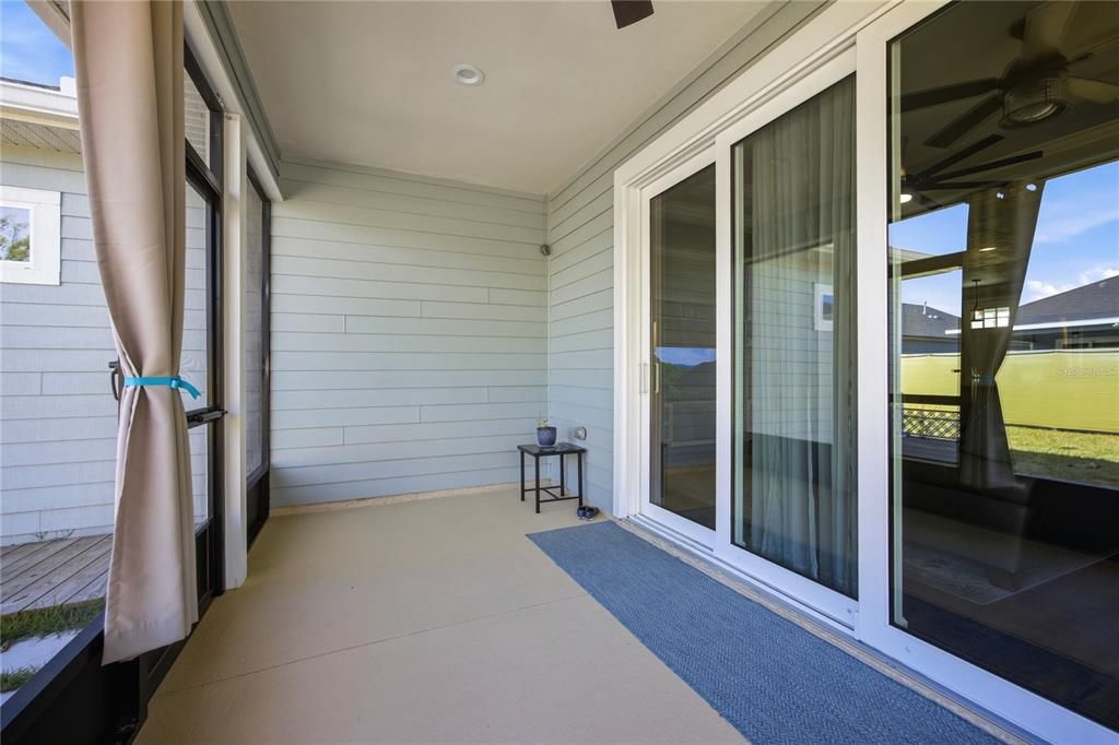 Activo con contrato: $410,000 (3 camas, 2 baños, 1695 Pies cuadrados)