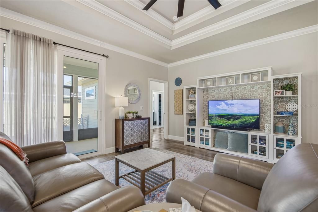 Activo con contrato: $410,000 (3 camas, 2 baños, 1695 Pies cuadrados)