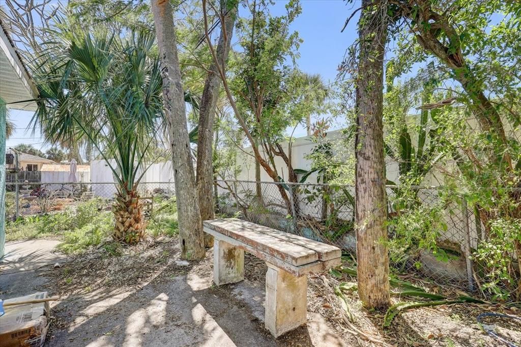 На продажу: $1,088,000 (3 спален, 0 ванн, 1949 Квадратных фут)