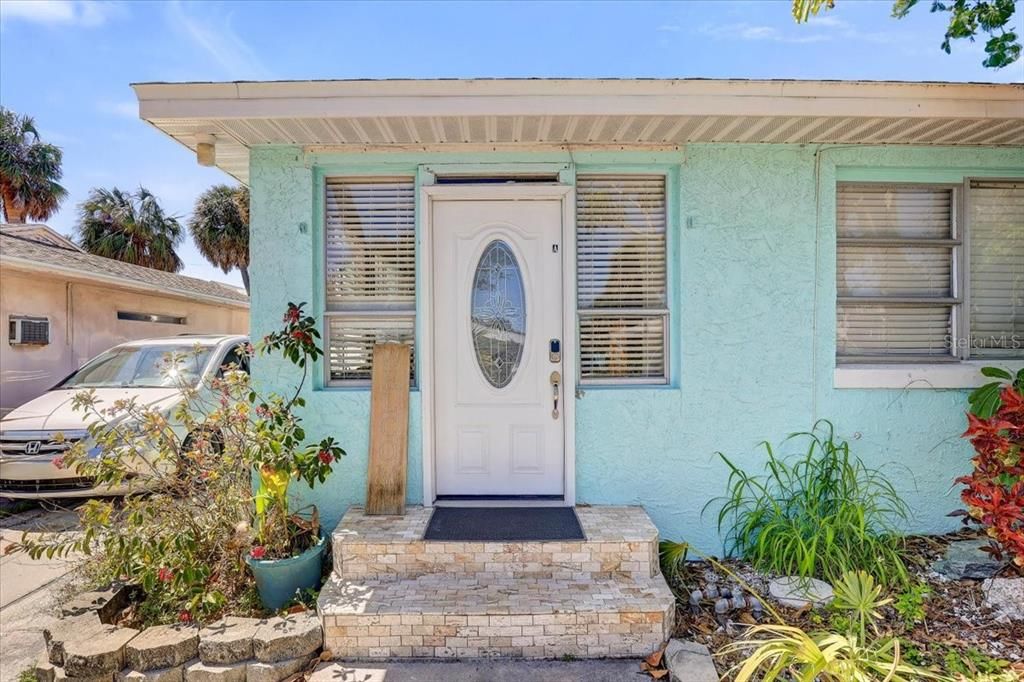 На продажу: $1,088,000 (3 спален, 0 ванн, 1949 Квадратных фут)