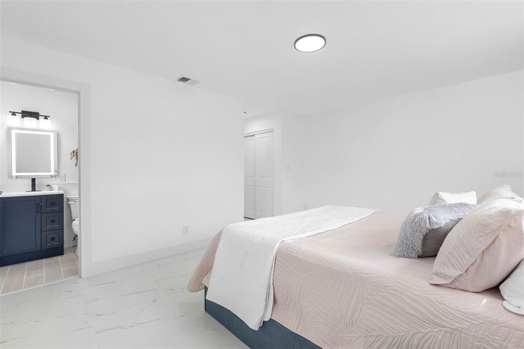 Activo con contrato: $3,900 (3 camas, 2 baños, 1796 Pies cuadrados)