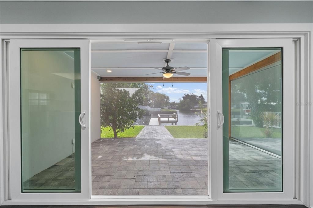 En Venta: $889,000 (4 camas, 2 baños, 1860 Pies cuadrados)