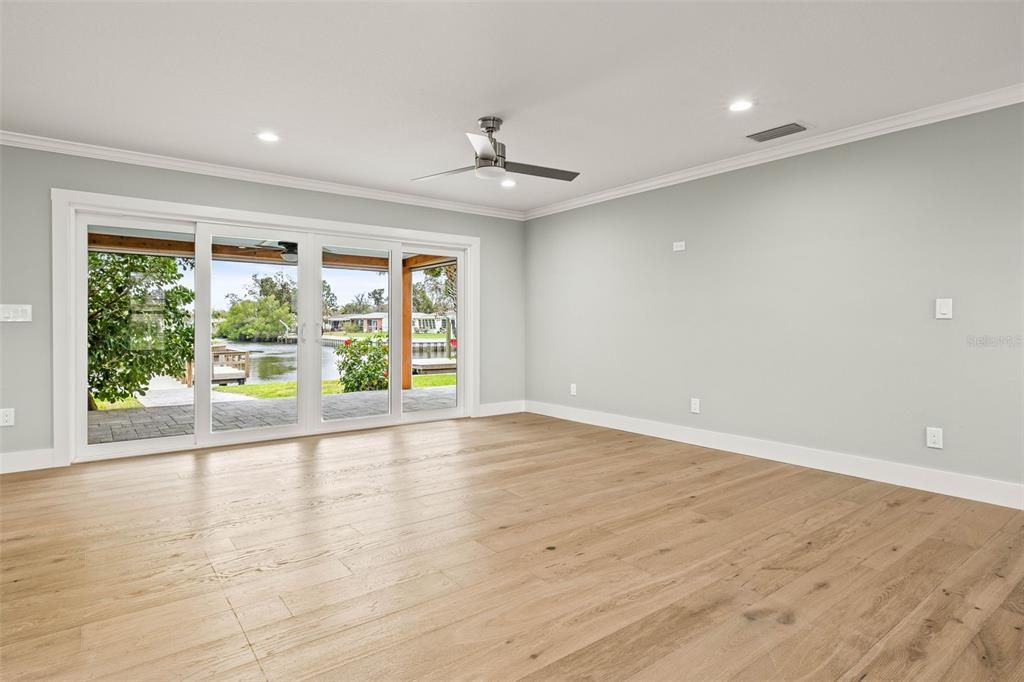 En Venta: $889,000 (4 camas, 2 baños, 1860 Pies cuadrados)