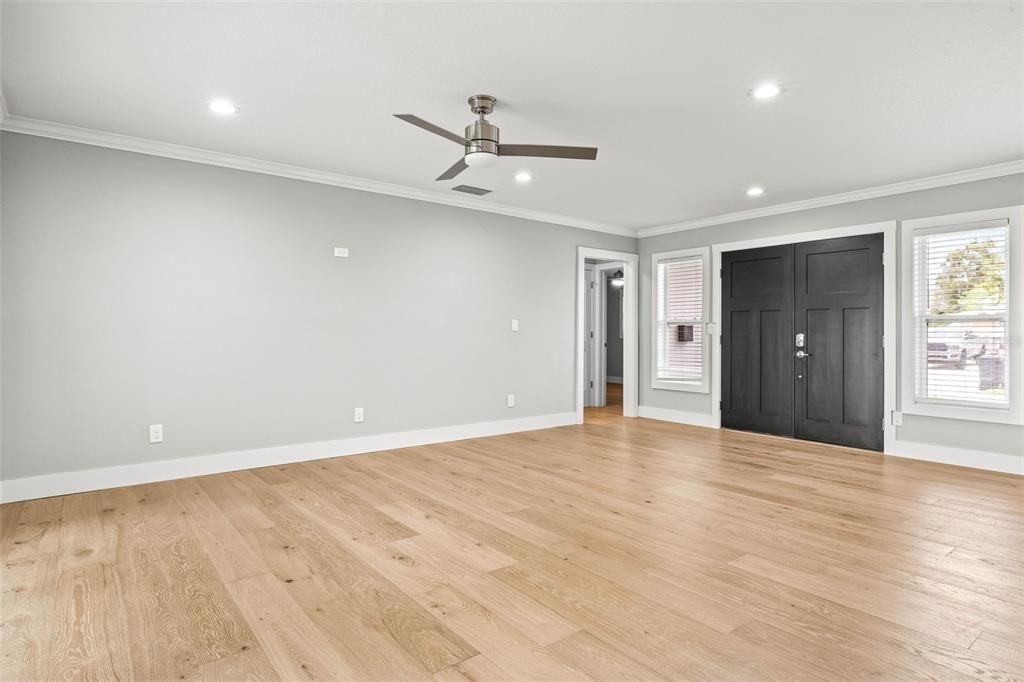 En Venta: $889,000 (4 camas, 2 baños, 1860 Pies cuadrados)