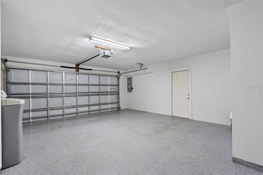 En Venta: $889,000 (4 camas, 2 baños, 1860 Pies cuadrados)