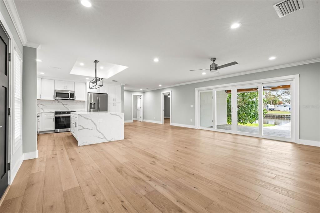 En Venta: $889,000 (4 camas, 2 baños, 1860 Pies cuadrados)