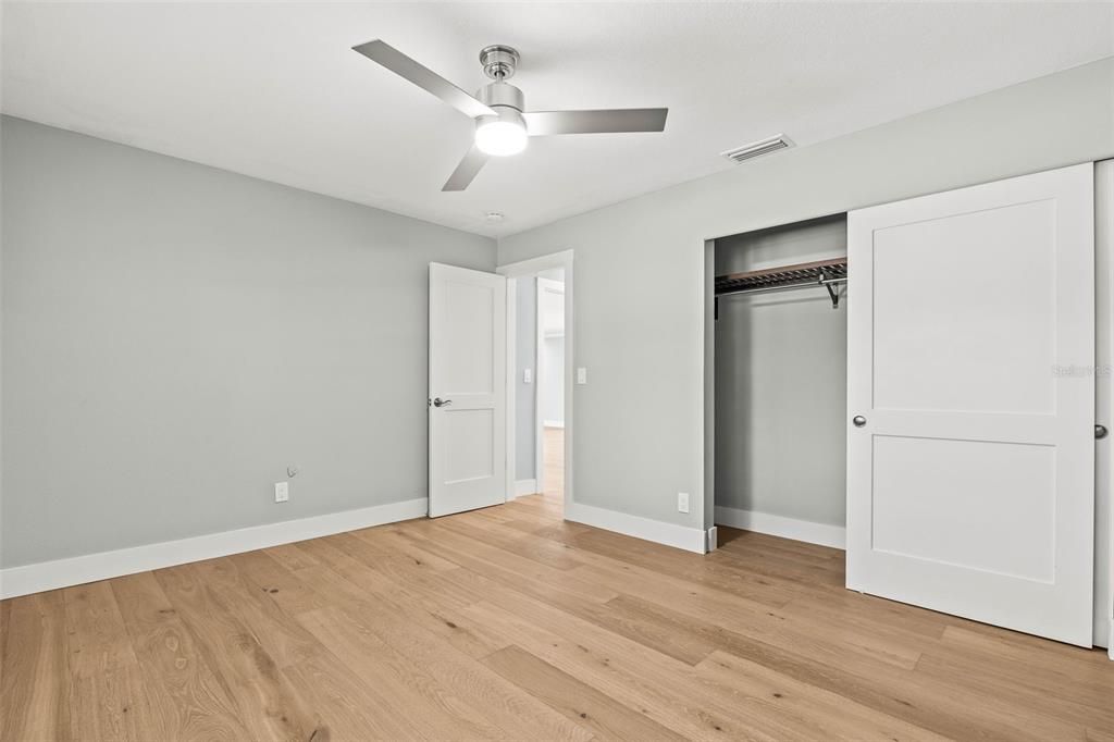 En Venta: $889,000 (4 camas, 2 baños, 1860 Pies cuadrados)