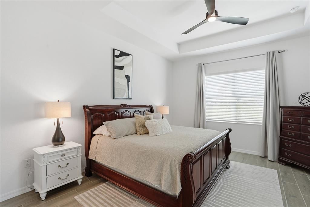 Activo con contrato: $599,000 (3 camas, 2 baños, 2046 Pies cuadrados)