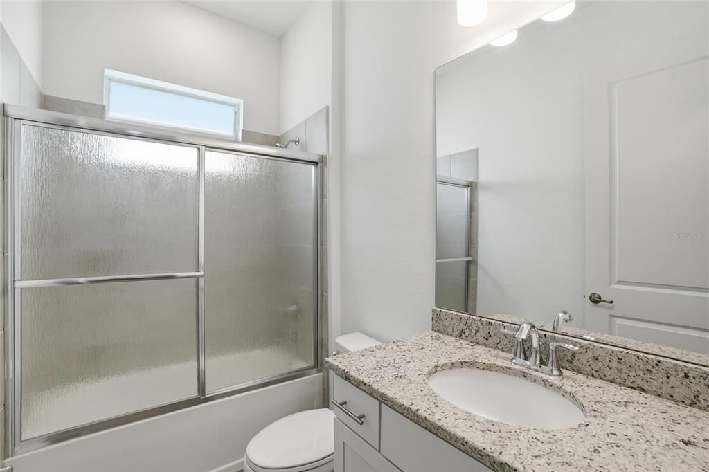 Activo con contrato: $599,000 (3 camas, 2 baños, 2046 Pies cuadrados)