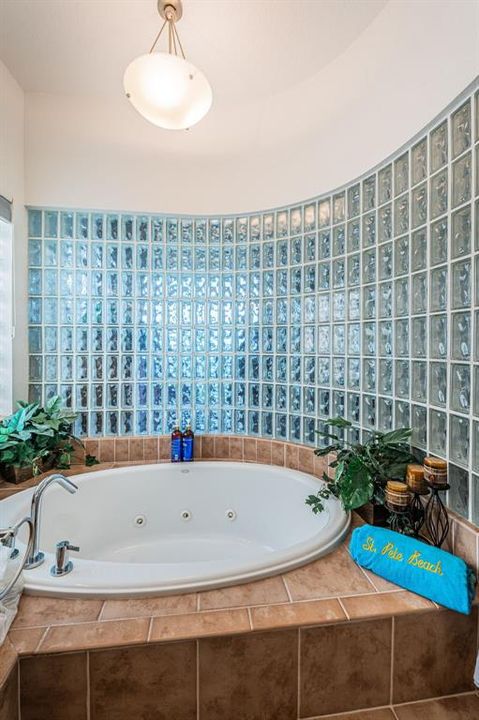 For Sale: $1,495,000 (3 beds, 3 baths, 3080 Square Feet)