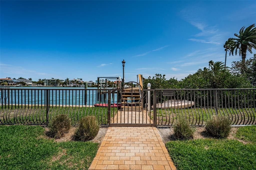 For Sale: $1,495,000 (3 beds, 3 baths, 3080 Square Feet)