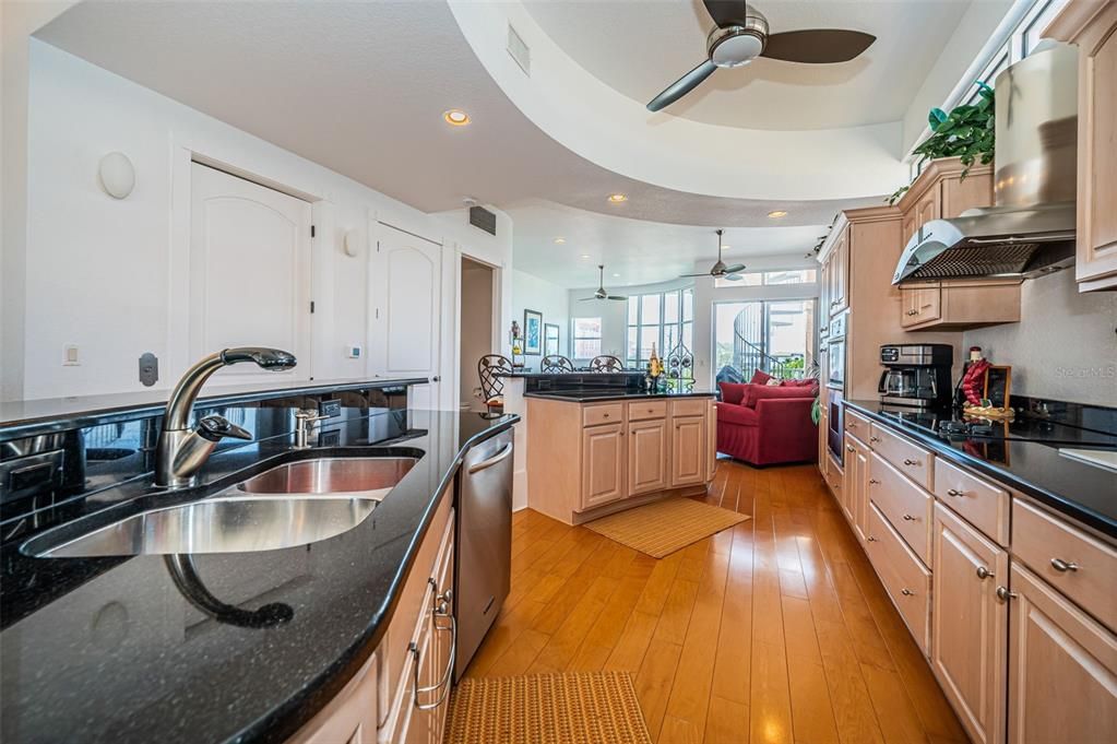 For Sale: $1,495,000 (3 beds, 3 baths, 3080 Square Feet)