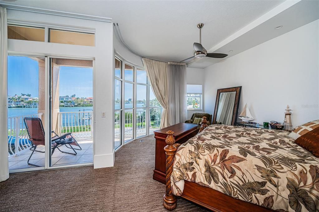 For Sale: $1,495,000 (3 beds, 3 baths, 3080 Square Feet)