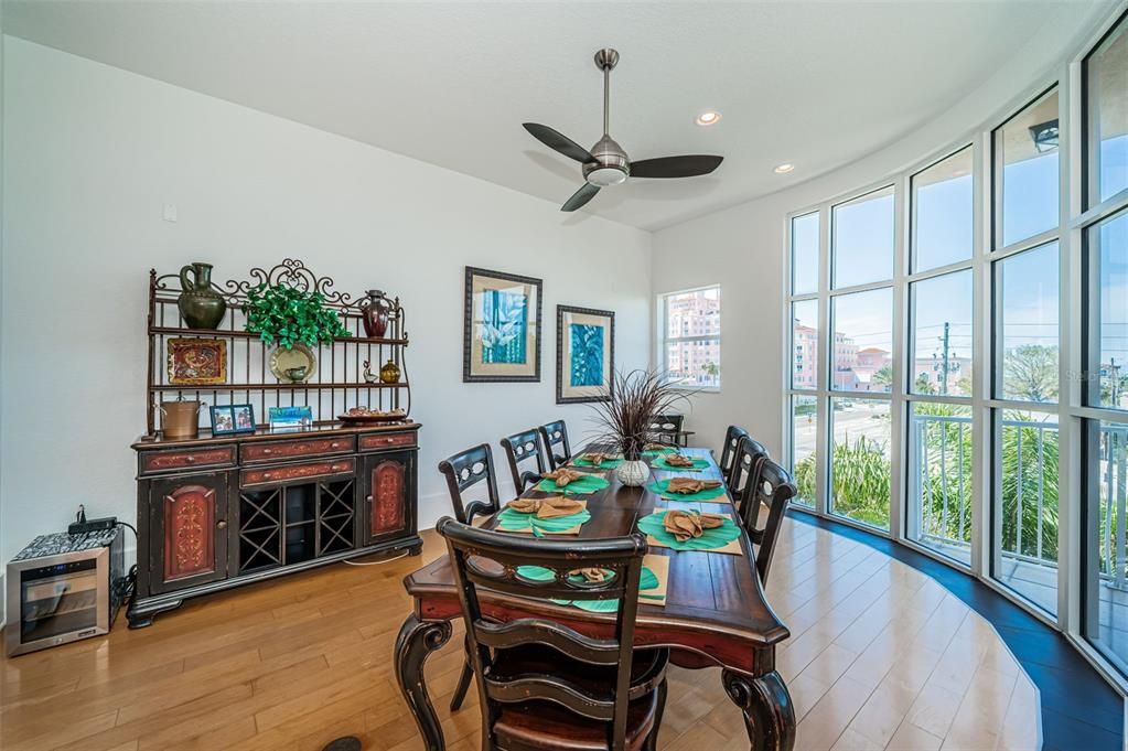 For Sale: $1,495,000 (3 beds, 3 baths, 3080 Square Feet)