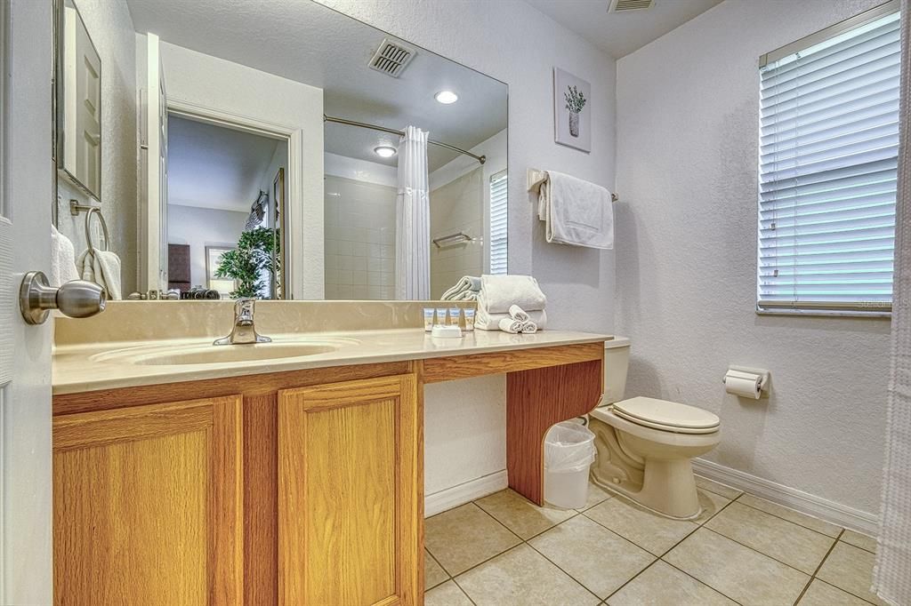 For Sale: $350,000 (4 beds, 3 baths, 1440 Square Feet)