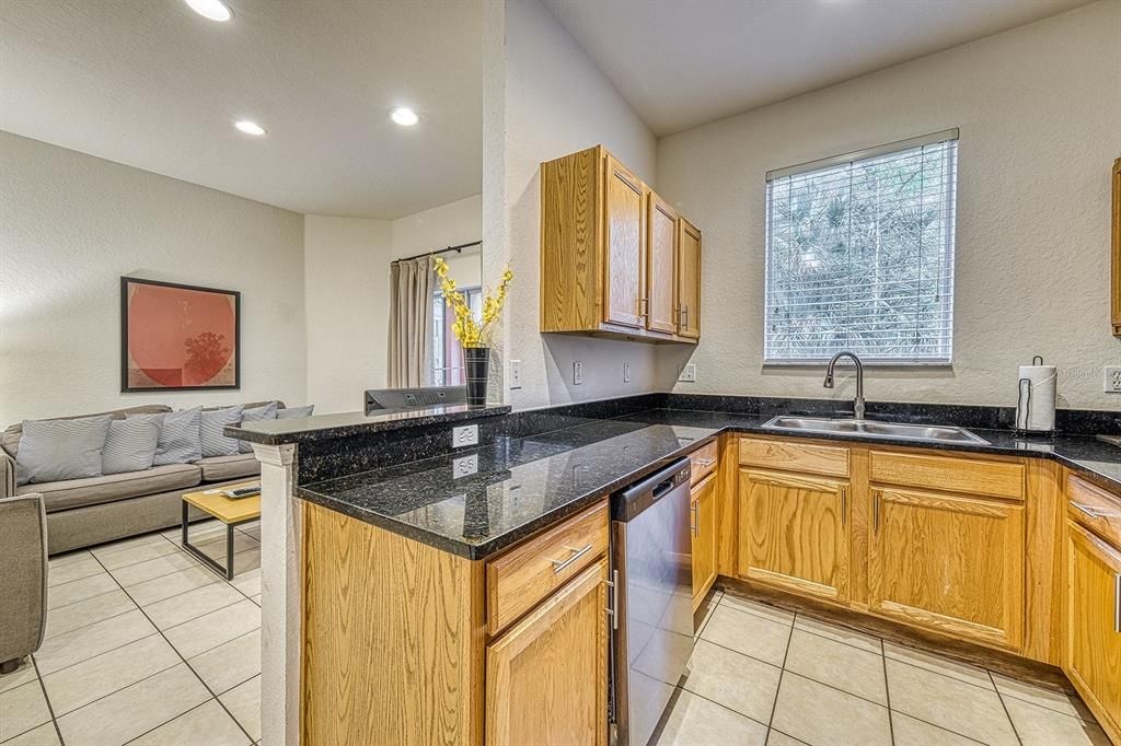 For Sale: $350,000 (4 beds, 3 baths, 1440 Square Feet)