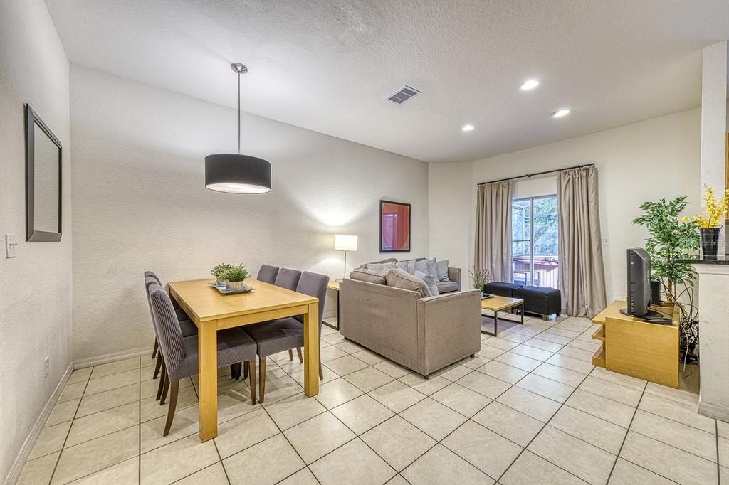For Sale: $350,000 (4 beds, 3 baths, 1440 Square Feet)