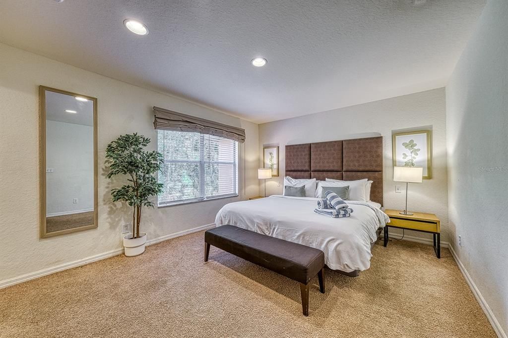 For Sale: $350,000 (4 beds, 3 baths, 1440 Square Feet)