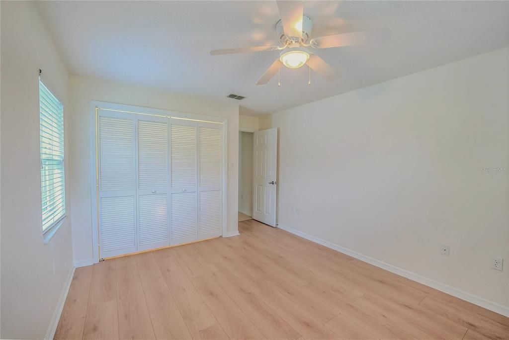 На продажу: $369,900 (3 спален, 2 ванн, 2082 Квадратных фут)