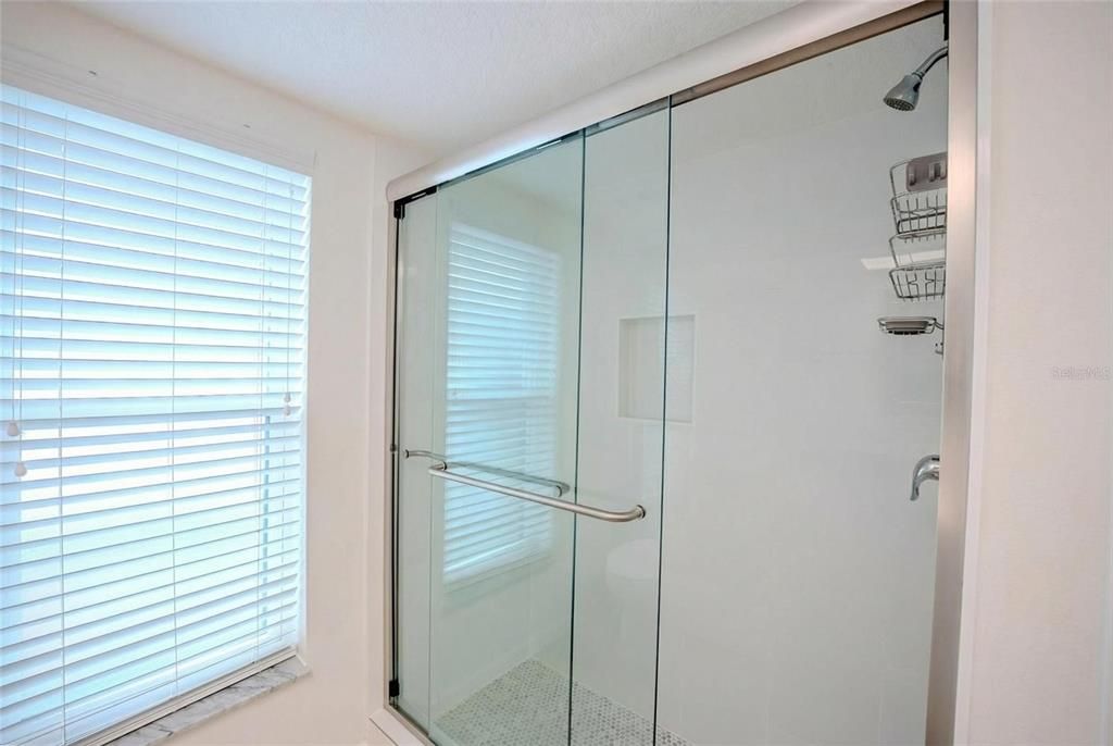 На продажу: $369,900 (3 спален, 2 ванн, 2082 Квадратных фут)