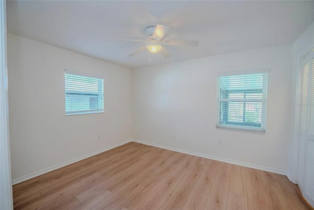 На продажу: $369,900 (3 спален, 2 ванн, 2082 Квадратных фут)