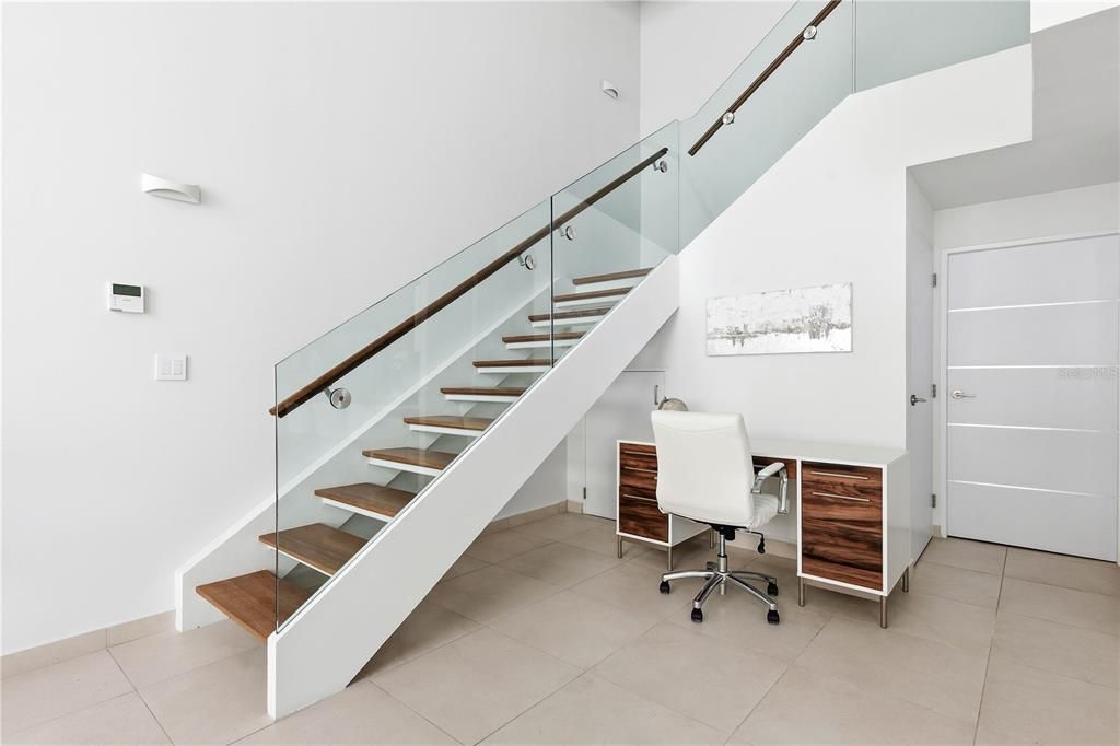 For Sale: $1,300,000 (1 beds, 2 baths, 1700 Square Feet)