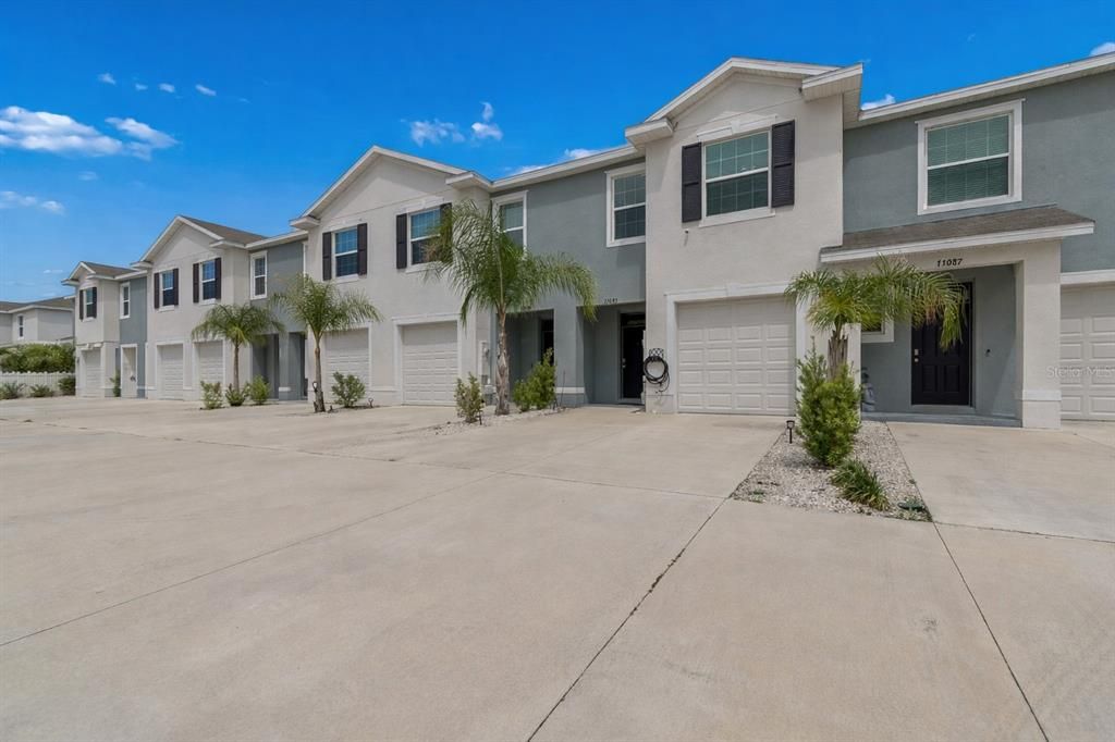 Под контрактом: $275,000 (3 спален, 2 ванн, 1673 Квадратных фут)