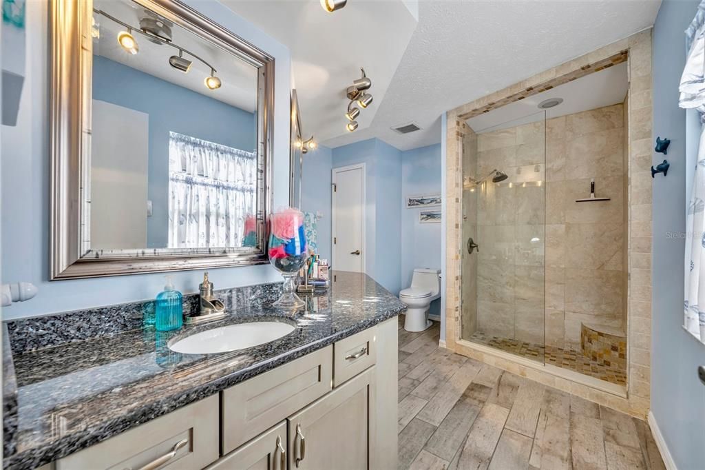 En Venta: $570,000 (3 camas, 2 baños, 1921 Pies cuadrados)