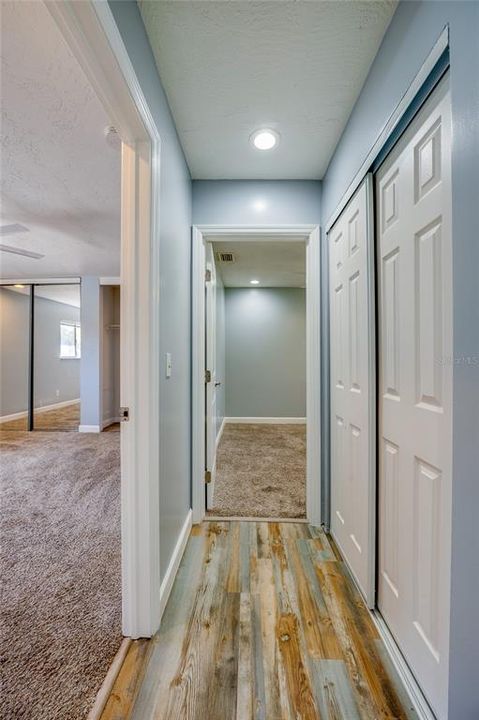 For Sale: $155,000 (2 beds, 1 baths, 995 Square Feet)