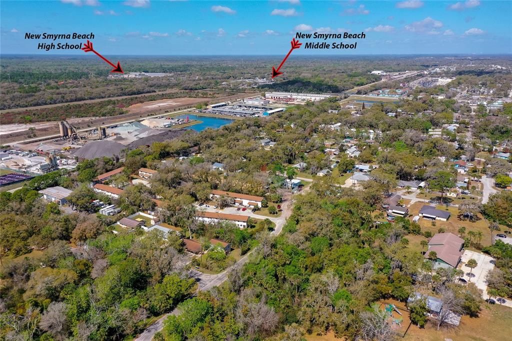 For Sale: $155,000 (2 beds, 1 baths, 995 Square Feet)