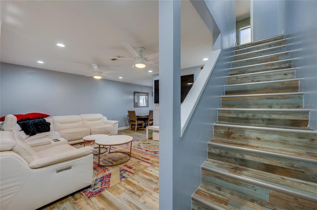 For Sale: $155,000 (2 beds, 1 baths, 995 Square Feet)