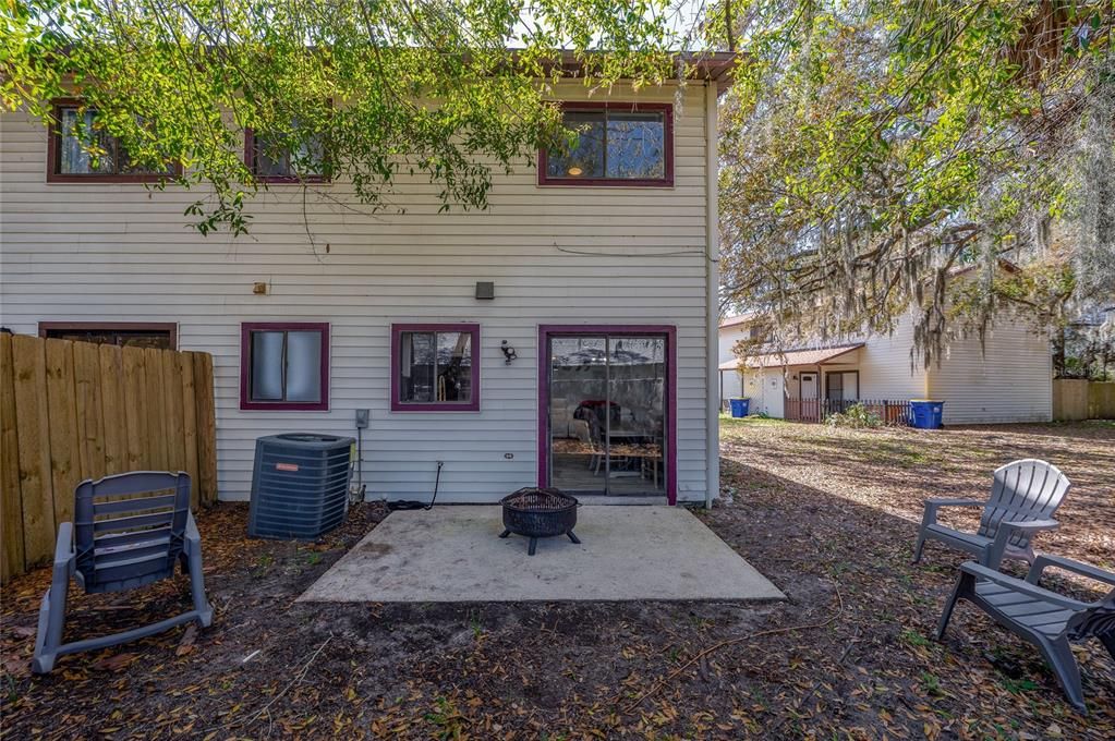 For Sale: $155,000 (2 beds, 1 baths, 995 Square Feet)