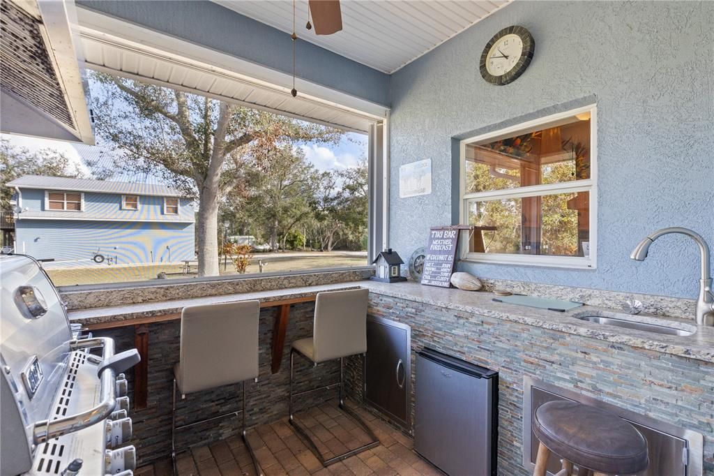 En Venta: $675,000 (4 camas, 3 baños, 2815 Pies cuadrados)